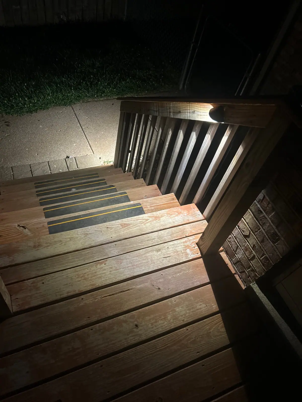 Tree uplighting and accent landscape lighting in Central Kentucky